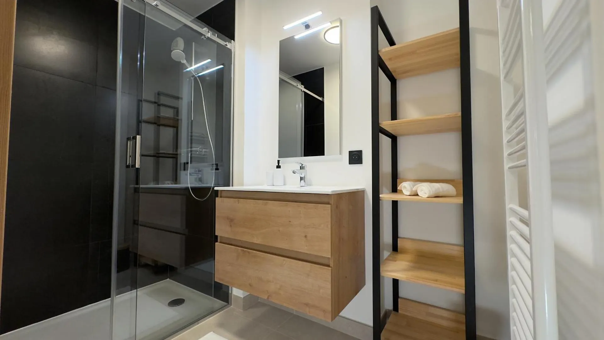 Apartment Le Lodge De L Alpage - Ski In Ski Out - 2 Chambres 1 Cabine Combloux France