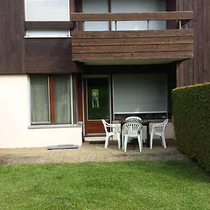 En Rez De Jardin Clos Face Au Mont Blanc Appartement